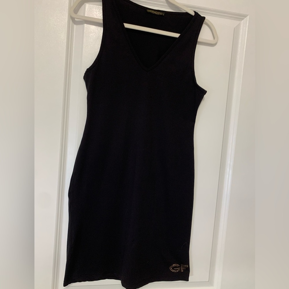 Black V-Neck Sleeveless Knit Dress. Made in Italy 🇮🇹